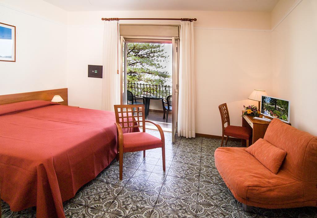 Hotel Delle Palme Letojanni Zewnętrze zdjęcie